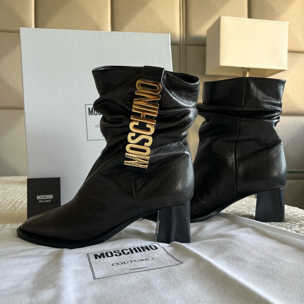 Authentic Moschino ankle boots - Picture 8 of 17